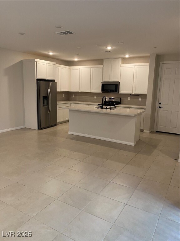 Building Photo - 828 Royal Beekman St