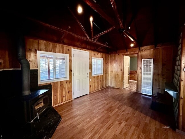 Building Photo - 54120 Pine Crest Ave