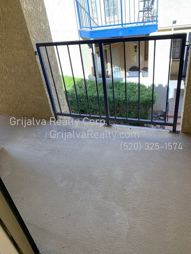 Building Photo - 1200 E River Rd