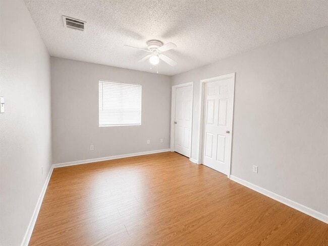 Building Photo - 2116 Gaston Pl Dr