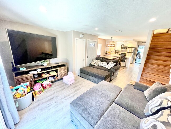 Building Photo - Fully remodeled house in Spring Valley on ...