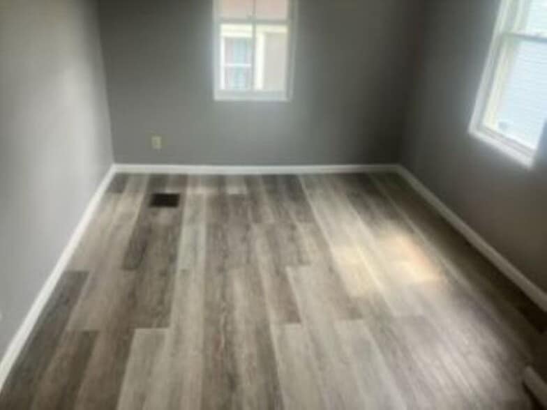 Building Photo - 1003 19th Ave