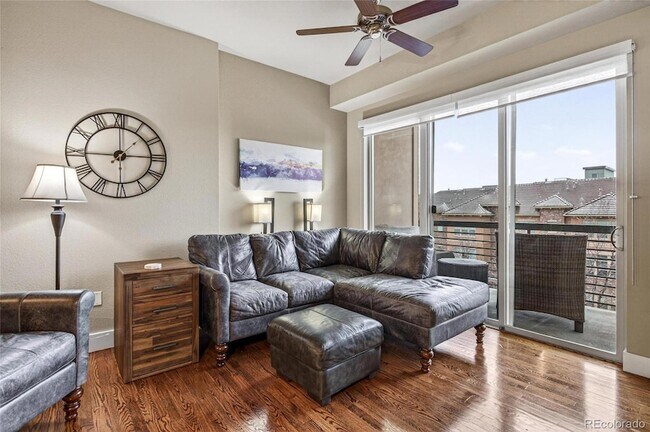 Building Photo - 10111 Inverness Main St