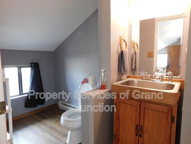 Building Photo - 1911 Wingate Dr