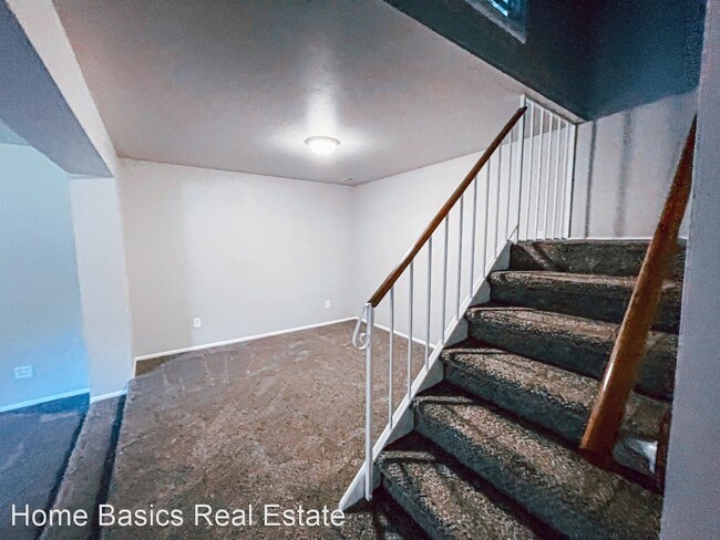 Building Photo - 4 br, 2.5 bath House - 3212 Shadowbrook Dr