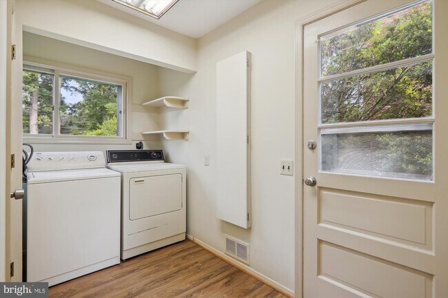Building Photo - 11124 Post House Ct