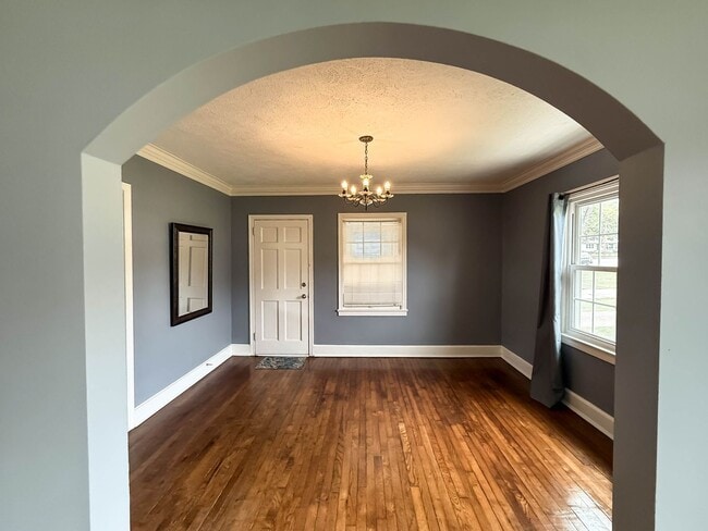 Building Photo - 2515 Camille Dr