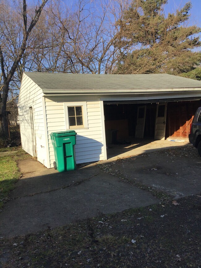 Building Photo - 534 Trebisky Rd