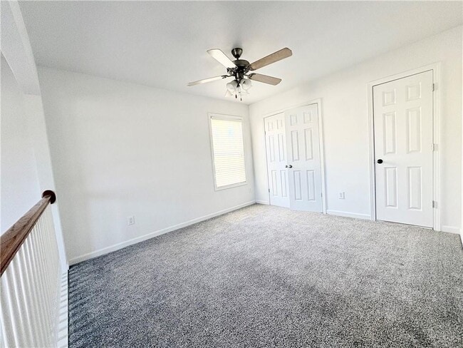 Building Photo - 6475 White Walnut Way