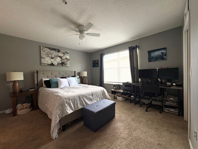 Building Photo - Fantastic 3 BR Townhome in Gated Winter Springs community with Pool and great schools