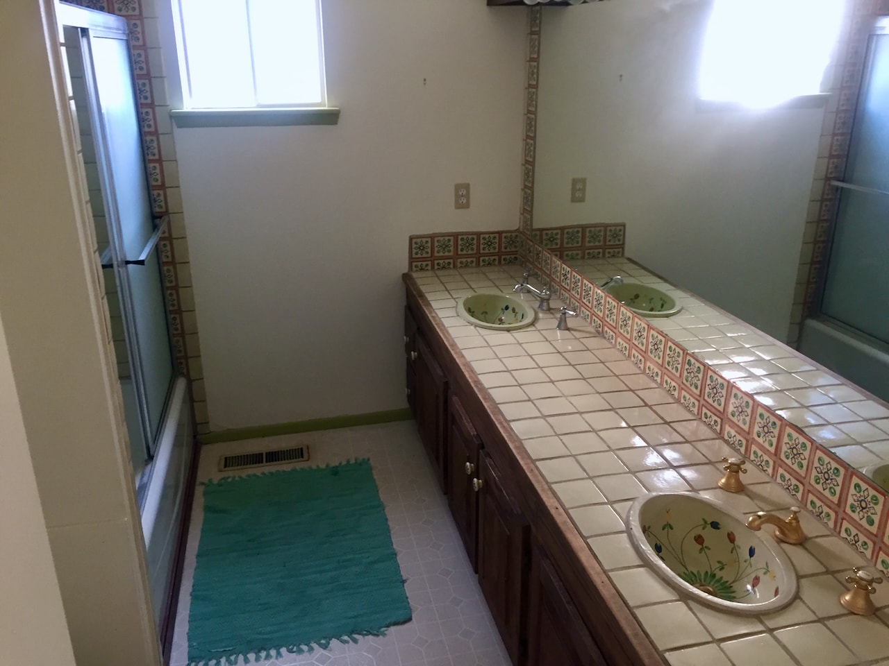 Bathroom - 223 Victor Ct