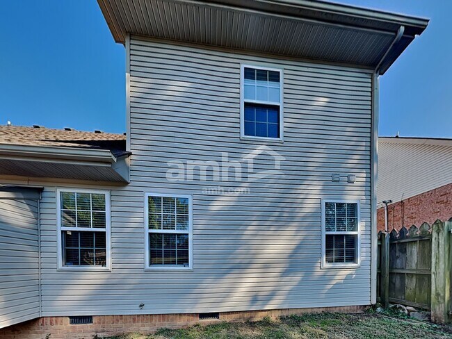 Building Photo - 6544 Broken Bow Dr