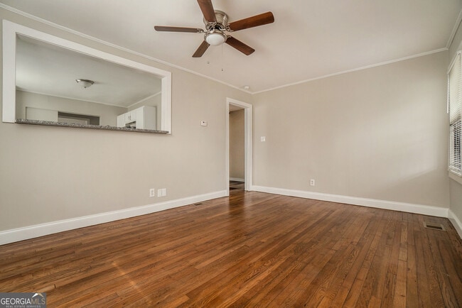 Building Photo - 973 Lawton St SW