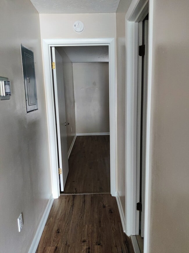 Building Photo - 4502 Mercado Dr