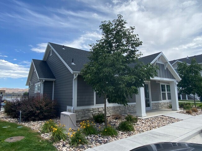 Building Photo - 52 N 2200 W