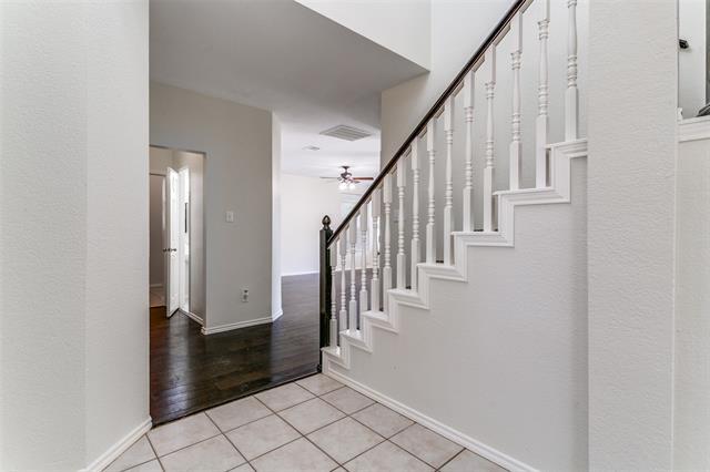 Building Photo - 637 Bella Vista Dr