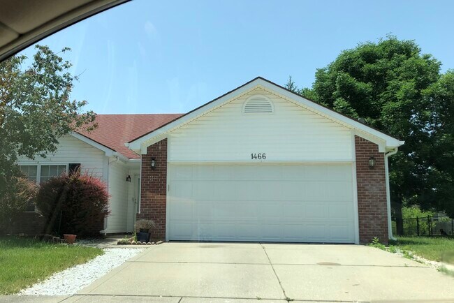 Primary Photo - 1466 Sanner Dr