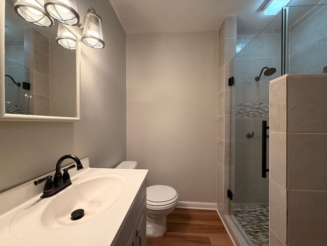 Building Photo - 3 Bed 2 Bath in Hapeville!