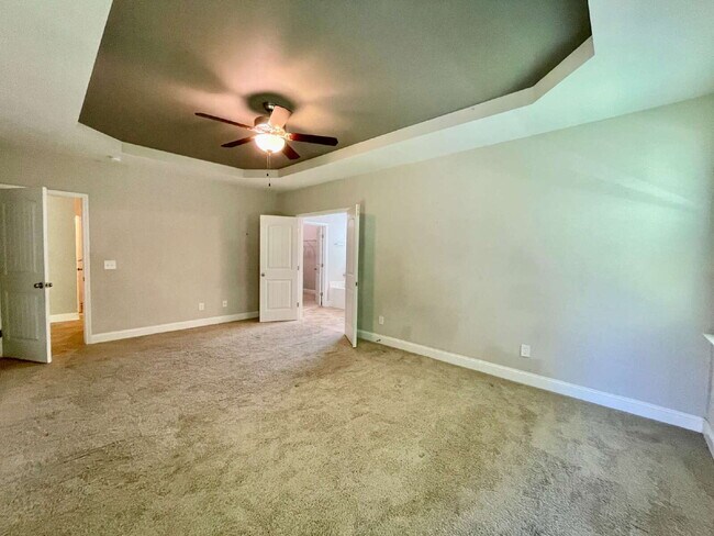 Building Photo - Beautiful 2 Story Home In Bridgeport North...