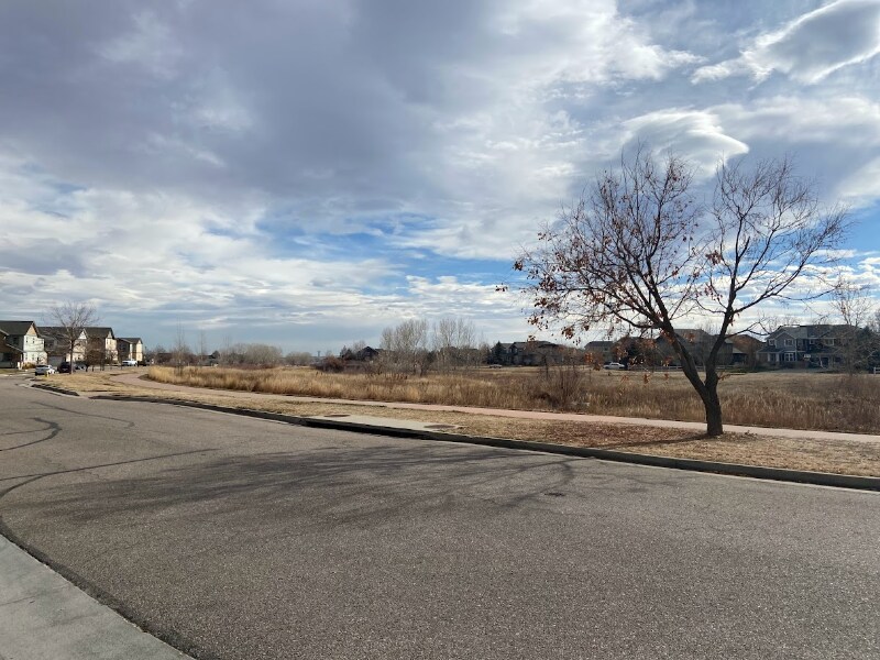 Building Photo - 2426 Parkfront Dr