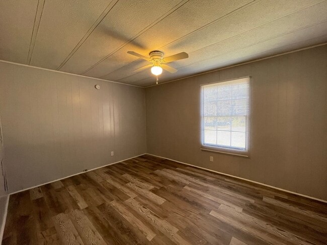 Building Photo - 3 Bedroom/2 Bathroom Home Near I-85 & Hwy 58