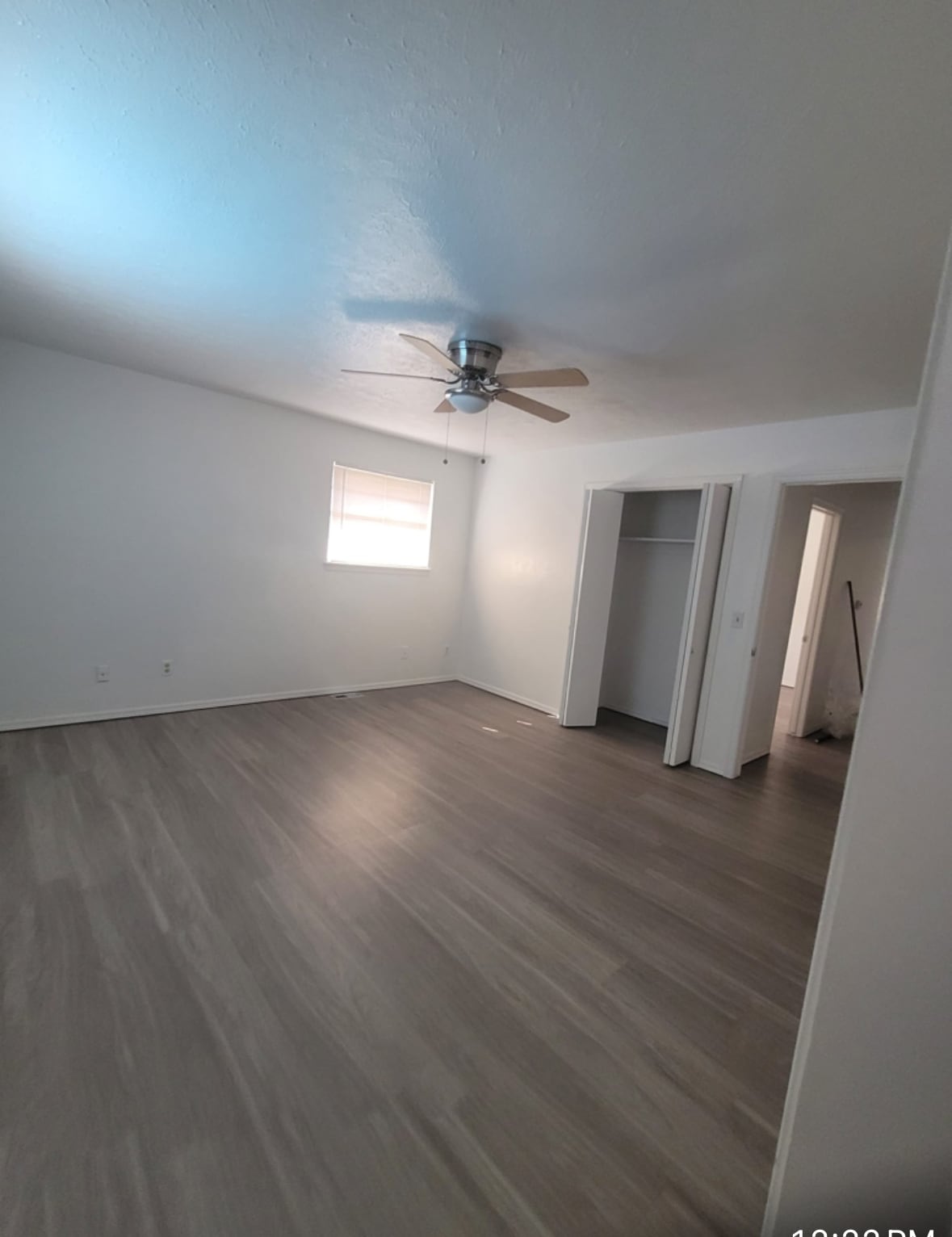 Master bedroom - 3112 N Viewpoint Dr