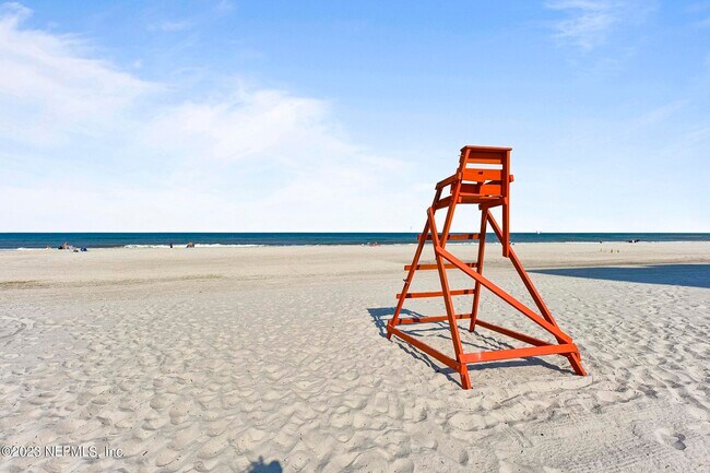 Building Photo - 187 19th St N