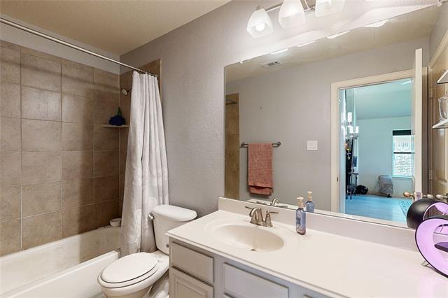 Building Photo - 2949 Mandalay Dr