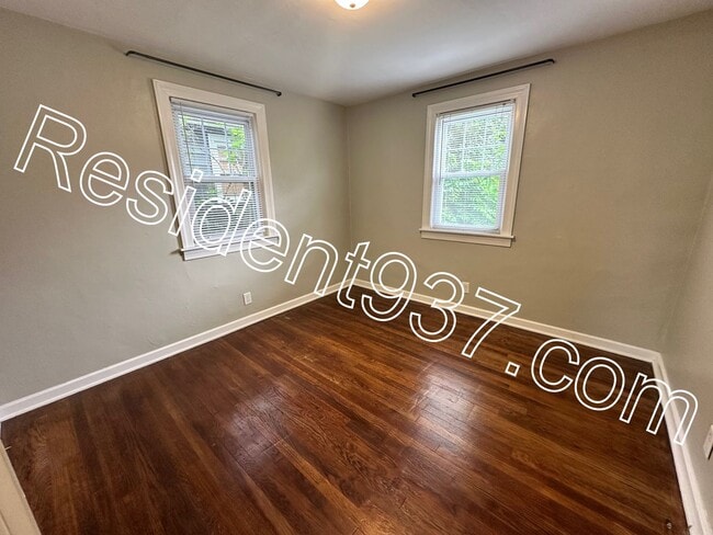 Building Photo - 2 Bed 1 bath home