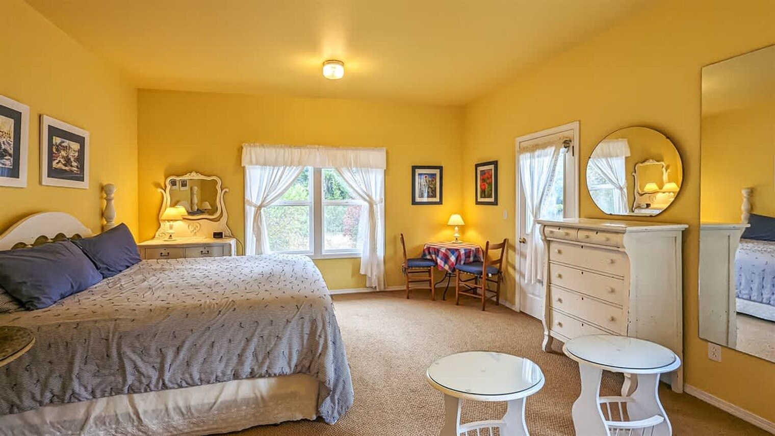 Building Photo - 123 E Bachelor Rock Dr