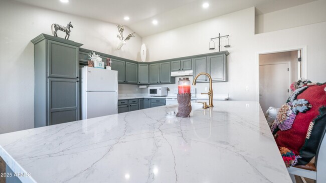 Building Photo - 15310 E Vía Del Palo