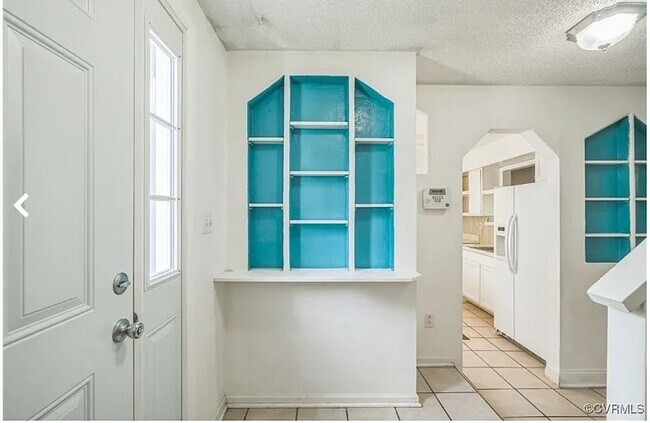 Building Photo - Beautiful Unit overlooking the Little Cree...