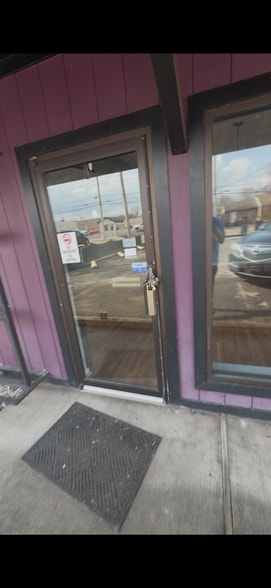 Building Photo - 506 Ford St