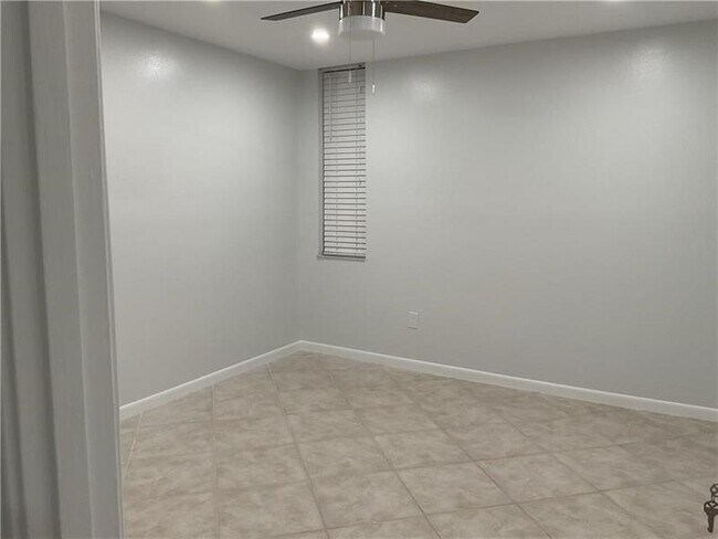 Building Photo - 6800 Cypress Rd