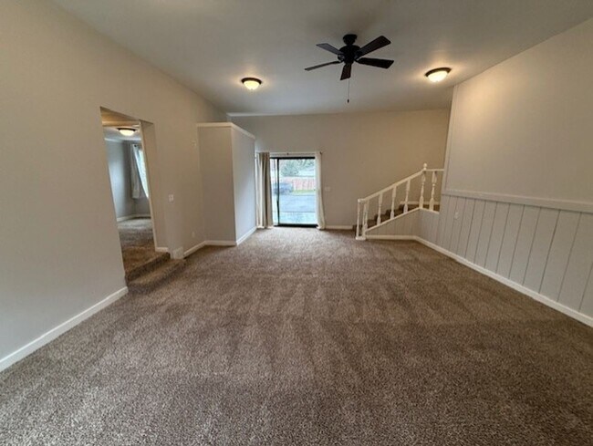 Building Photo - Alfi 23801 Duplex - Mountlake Terrace