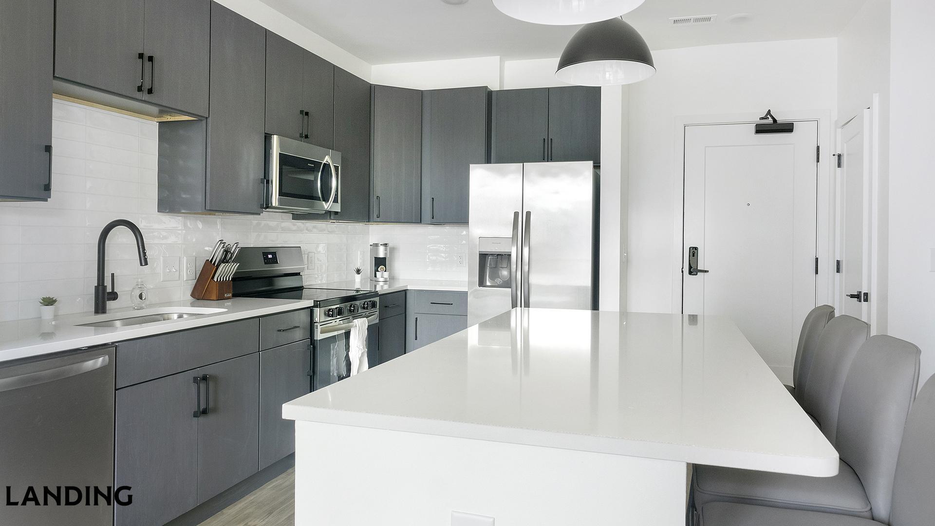 Building Photo - 1007 S Mint St