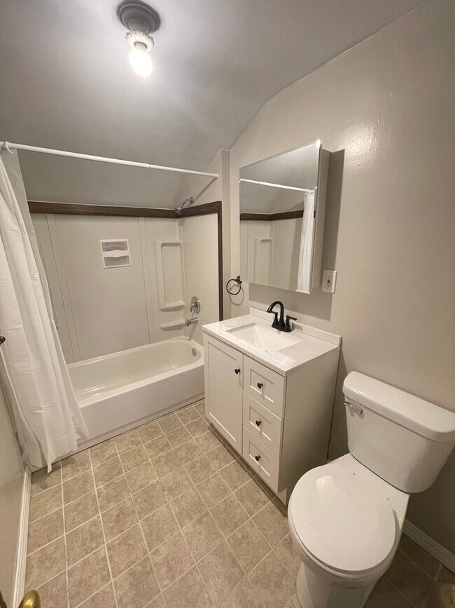Building Photo - AVAILABLE NOW - 2 Bedroom, 1 Bath Brand ne...