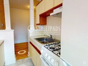 Building Photo - bedroom in Cambridge MA 02138