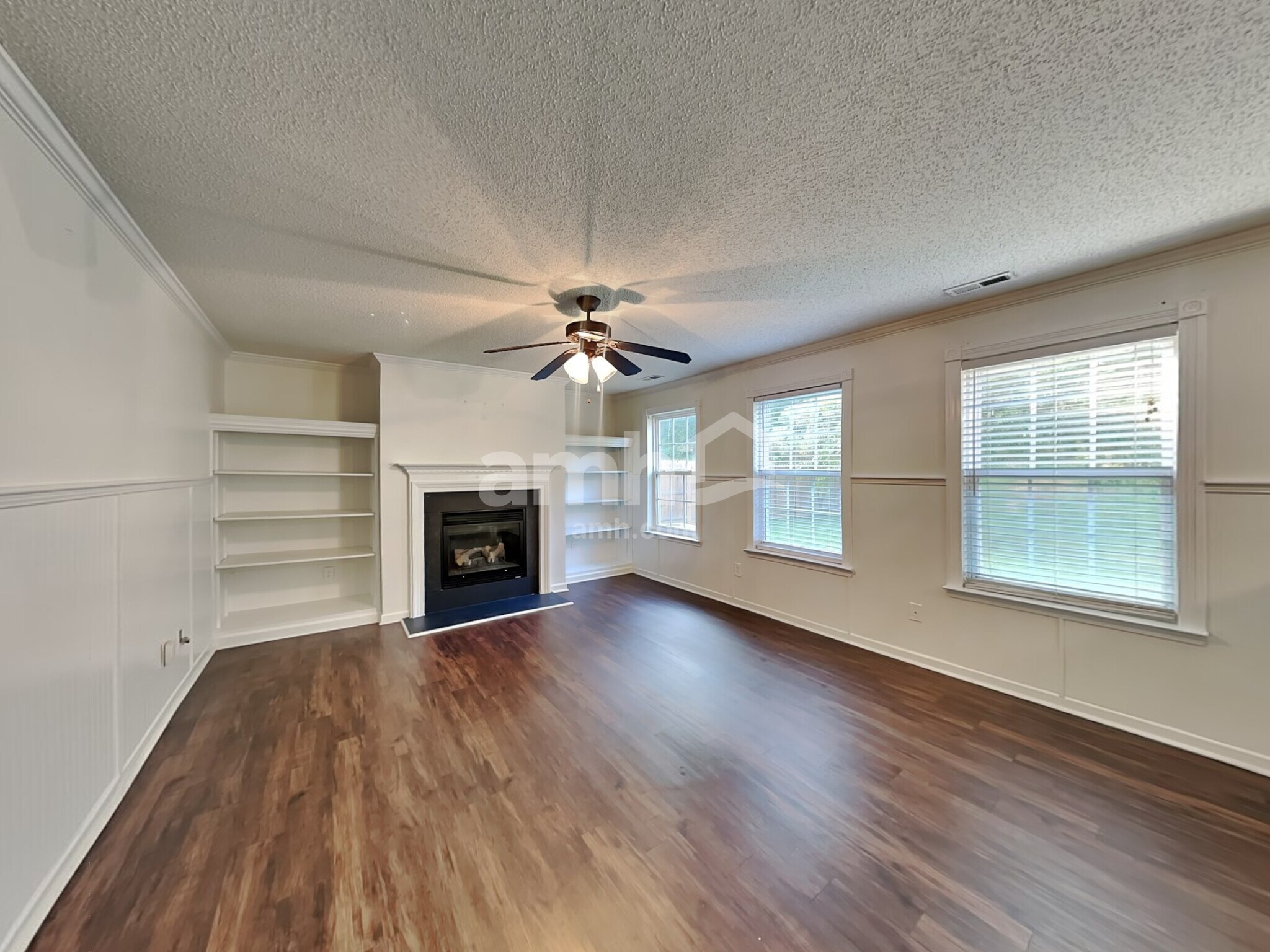 Building Photo - 1003 Glen Hollow Dr