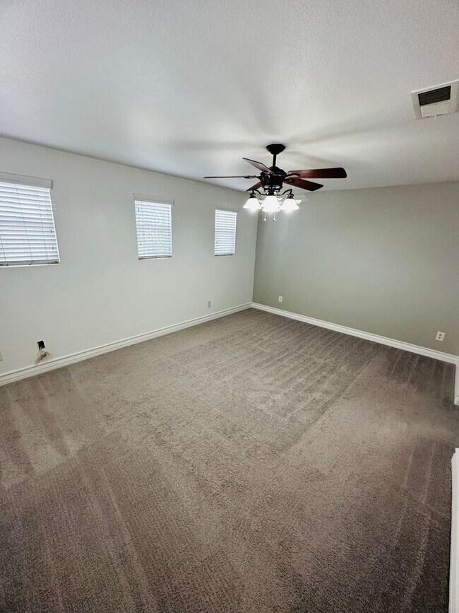 Building Photo - Charming 3 Bedroom 2.5 Bathroom Northstar Ranch Home with Spacious Layout & Community Amenities