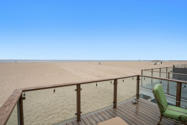 Building Photo - 309 Ocean Dr