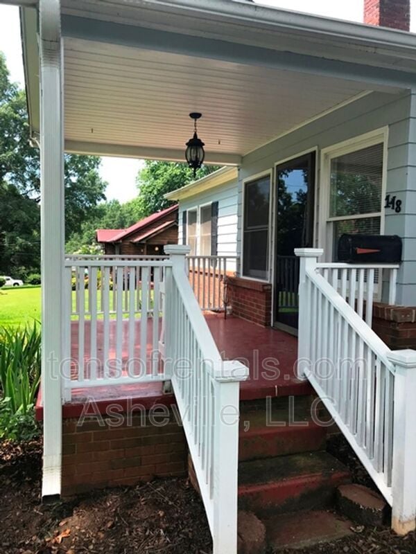 Building Photo - 148 Briarwood Ln