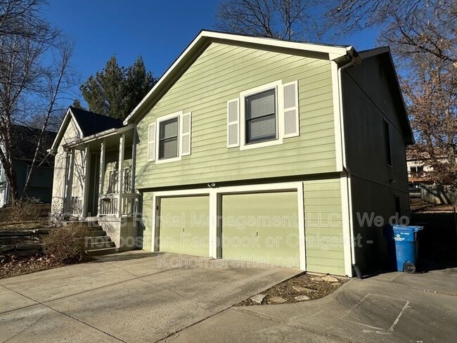 Building Photo - 9802 NW 72nd Terrace