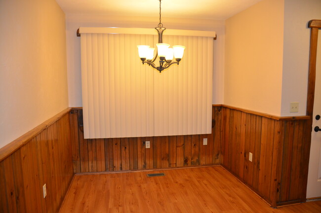 dining room off kitchen - 511 E 3rd St