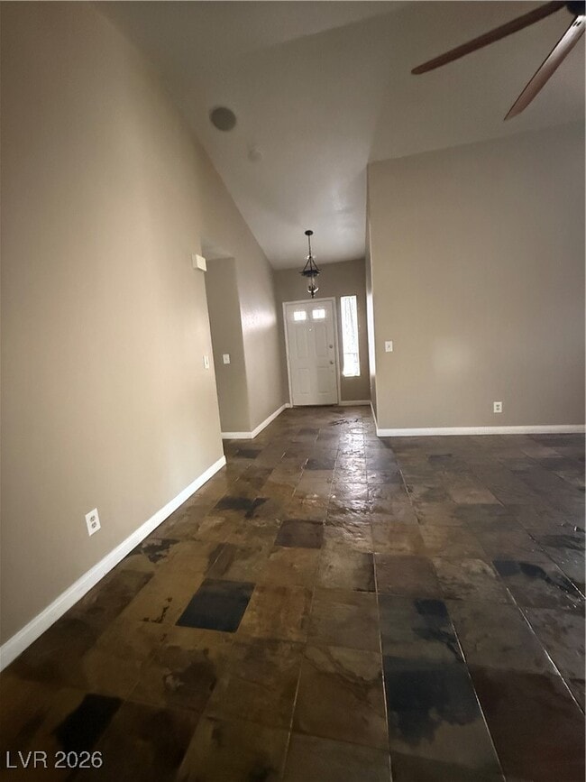 Building Photo - 1120 Daytona Ln