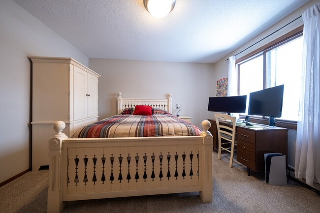 Building Photo - 1637 Christie Pl