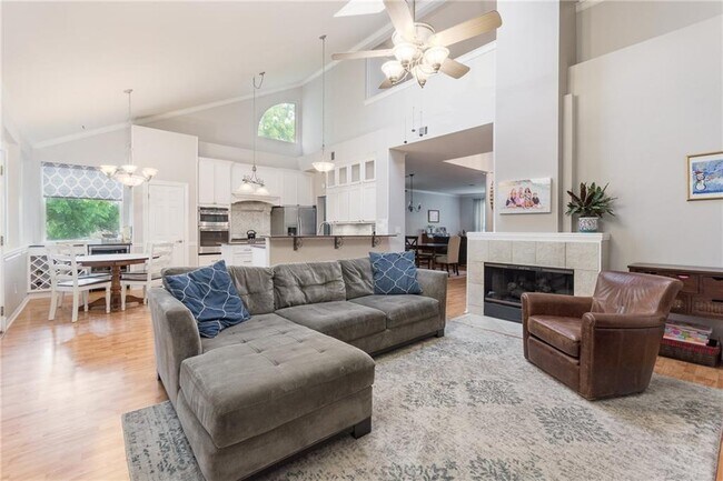 Building Photo - 6300 Redgate Ct