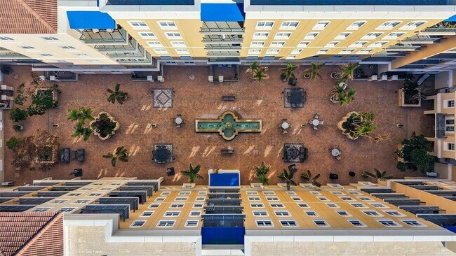 Building Photo - 1064 N Tamiami Trl