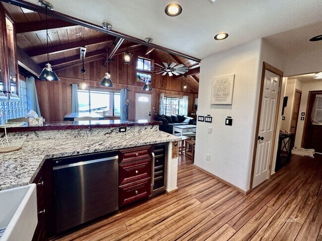 Building Photo - 53290 Deer Foot Ln