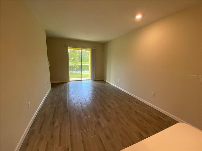 Building Photo - 9360 Tecumseh Dr